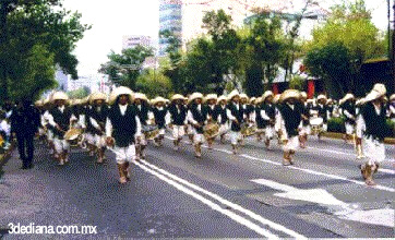 BANDA DE GUERRA DE LOS ZACAPOAXTLAS, MEXICO D.F. SEPTIEMBRE DE 1999, Archivo 3 de Diana